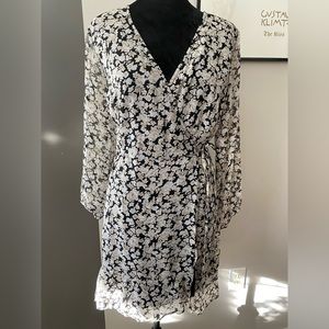 Abercrombie and Fitch | Women’s Wrap Dress |Size: L Color: Black / Floral print.
